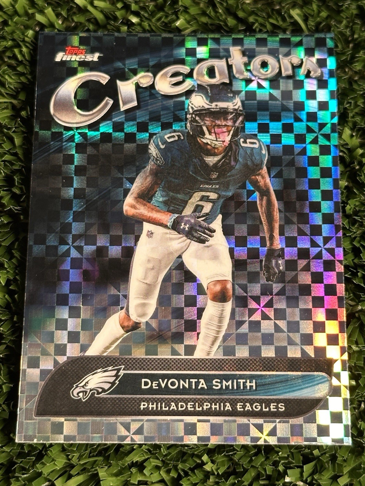 2025 Topps Finest NFL - Devonta Smith #CR-24 Creators X-Fractor - Eagles TZ 14V