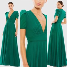 Mac Duggal Plunge Neck Short Sleeve Gown In Empress Green 55681 size 16 New