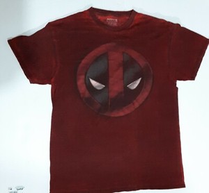 Marvel Deadpool Red Small T-Shirt  