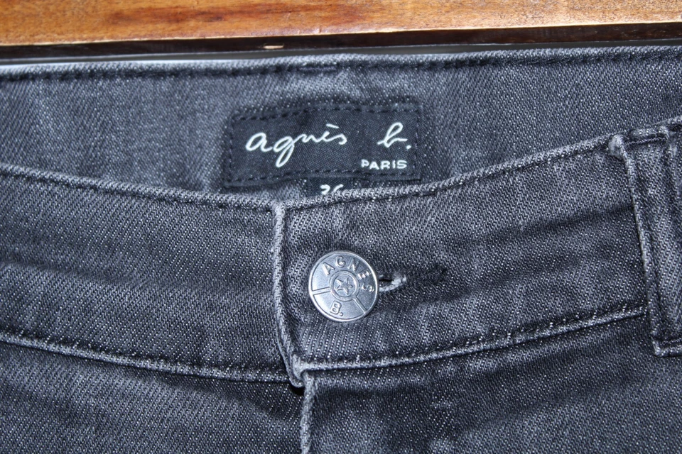 Agnes b. Women's Size 36x24 Black Cropped Jeans - Image 4 of 4