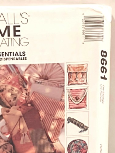 McCalls Cuscino Decorazione Casa Essentials 8661 Modello Non Tagliato - Foto 5 di 6