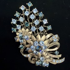 vintage floral brooch silver-tone filigree pin blue rhinestones large