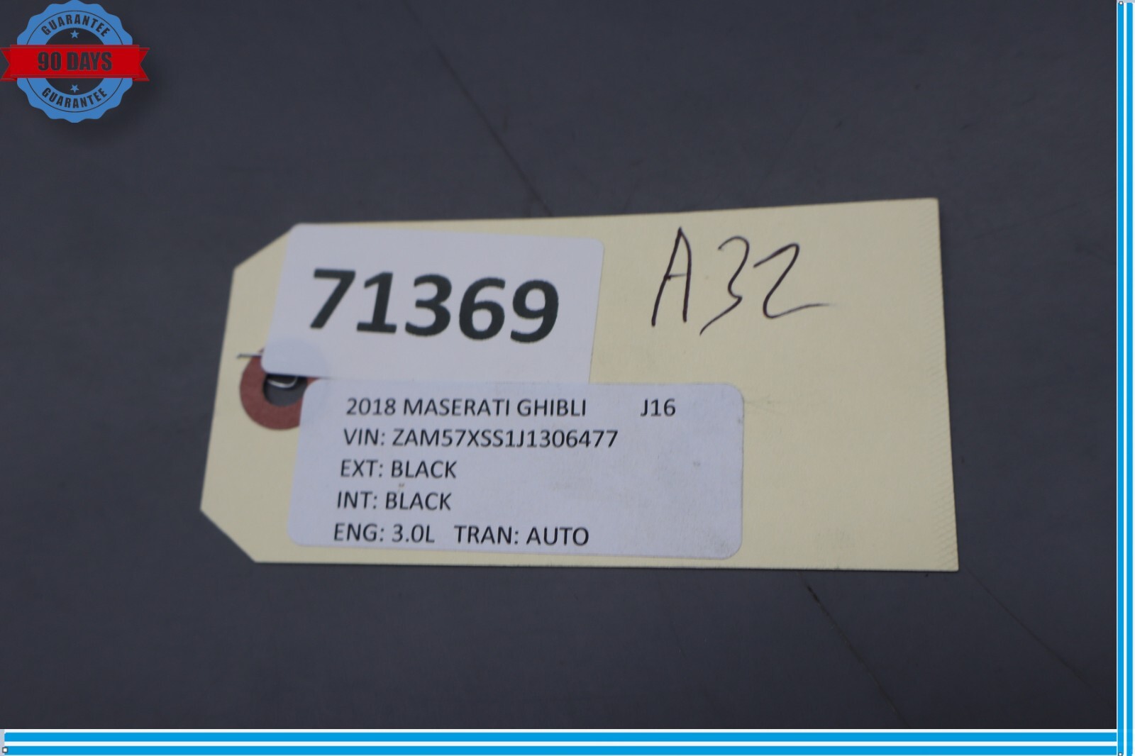 Maserati Ghibli 2014-2019 Fuel filler door cover
