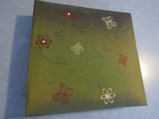 Beautiful Recipe Book with 200 favorite recipes