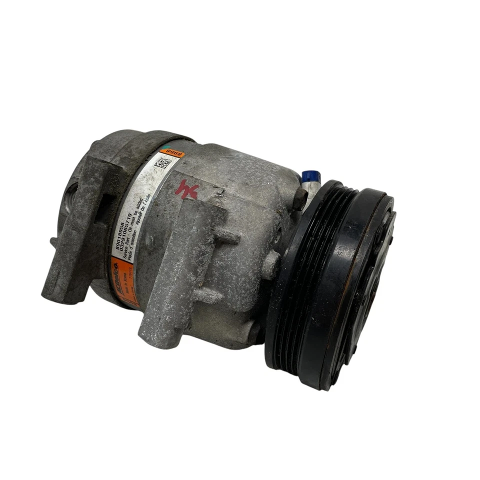 1997-2004 Chevrolet Corvette 5.7L RWD A/C AC Compressor and Clutch OEM 89018958 - Image 4 of 4