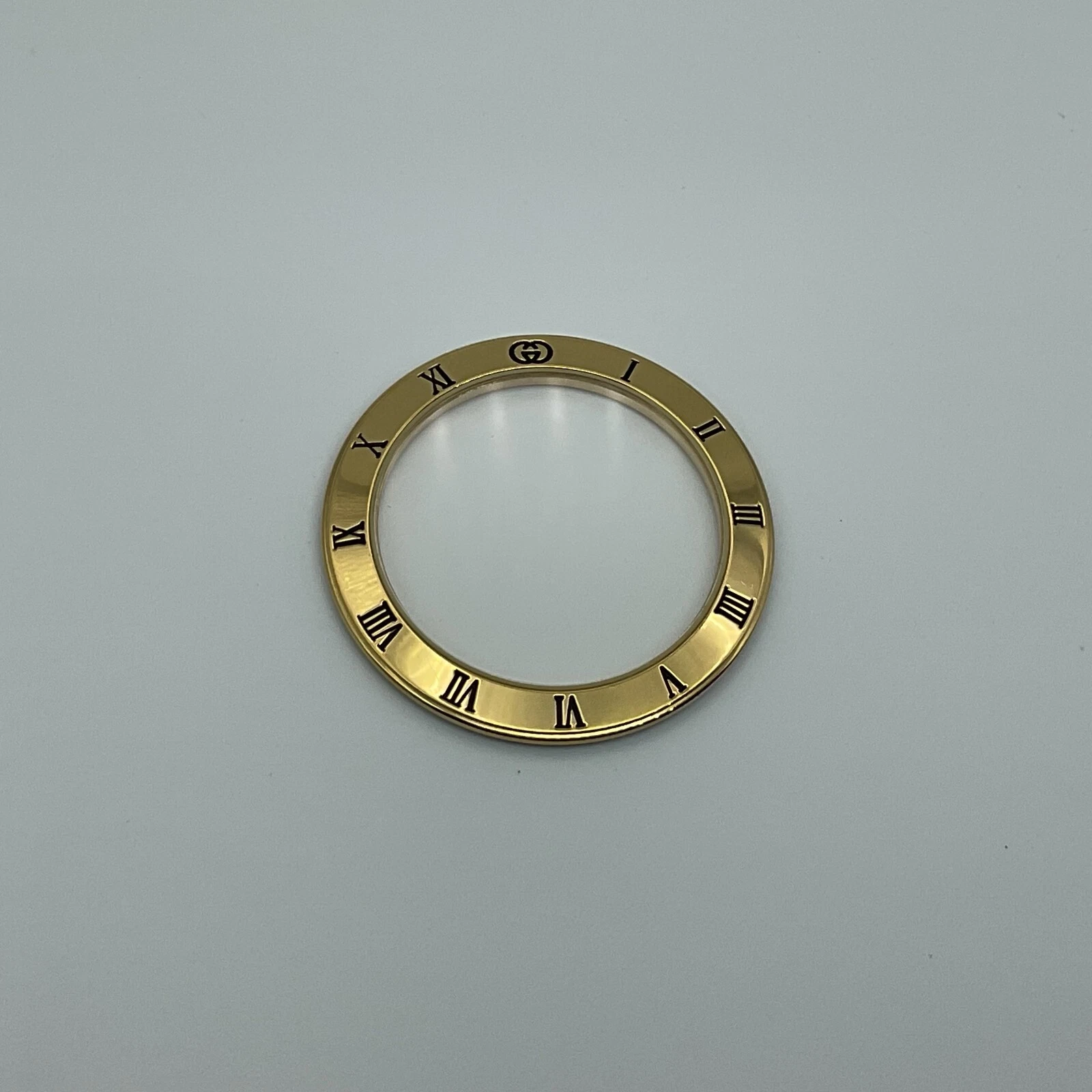LUNETTE DE MONTRE GUCCI 3000J OCCASION AVEC VERRE CRISTAL INSTALLÉ