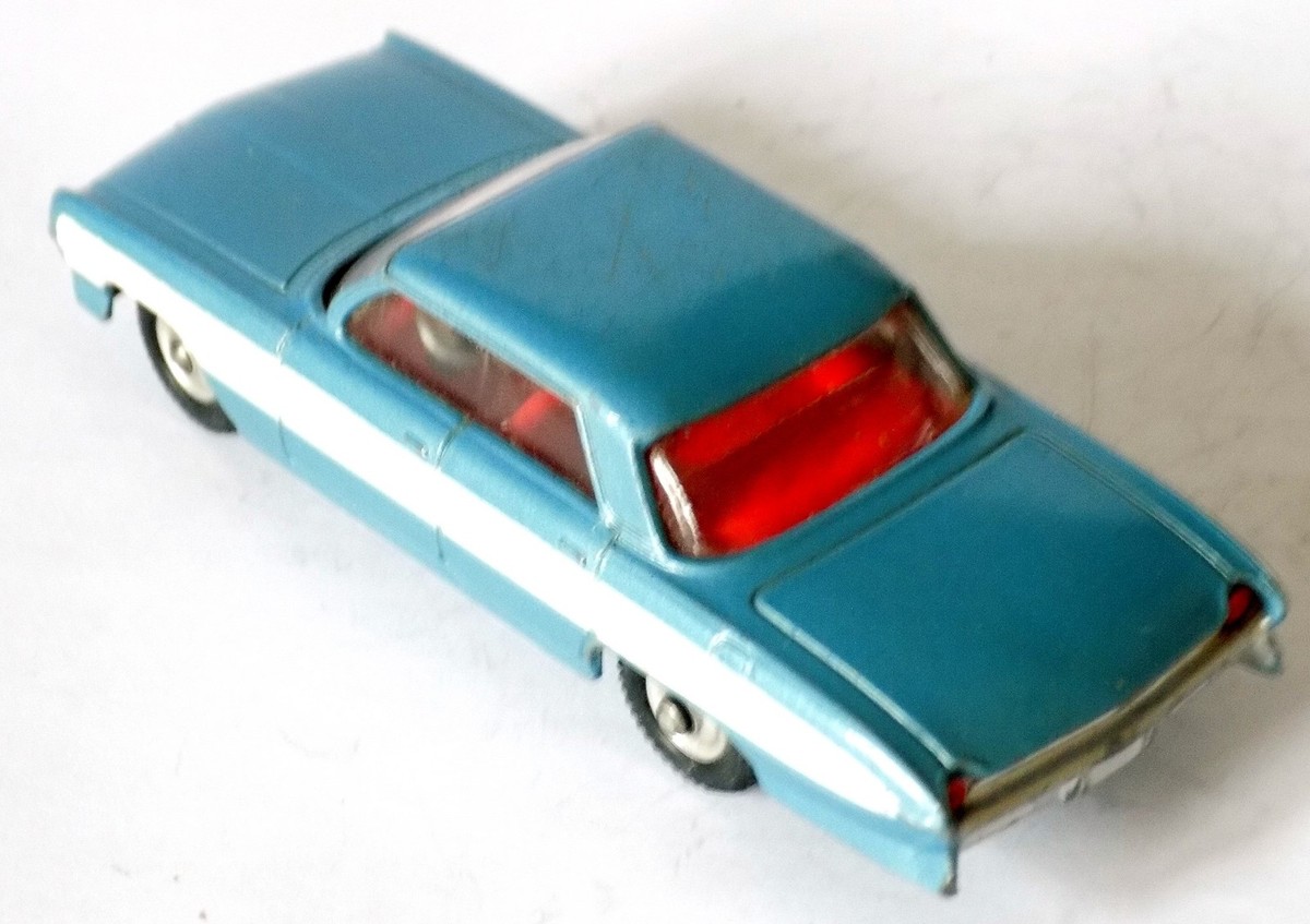 Corgi Toys No.235 Oldsmobile Super 88 Saloon Car 1962-1966. FREE