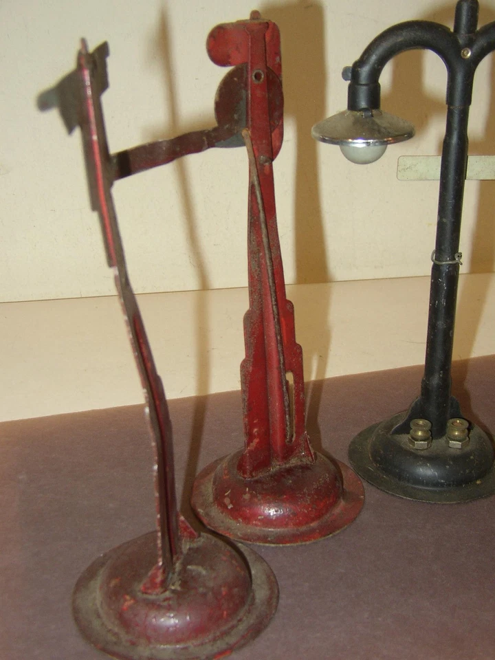 3 Marx Vintage signs Caution High Speed train 429 Main St light semaphore - Image 3 of 3