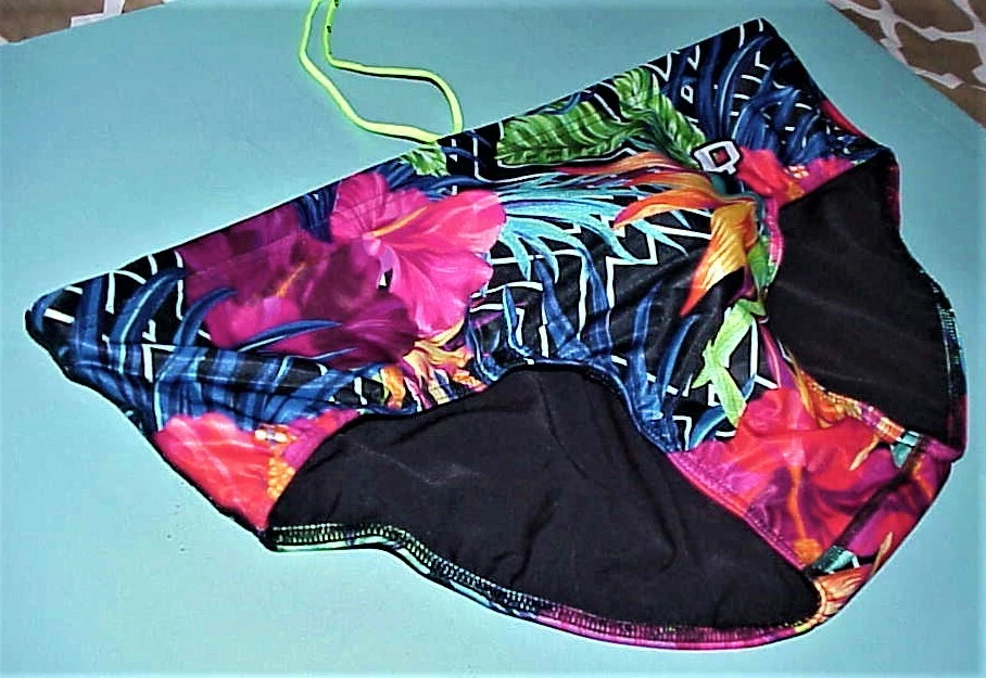 A RARE NEW STOCK, MEN'S TROPICAL FLORAL SWIM, DIVE, WATER POLO BRIEF SIZE  38-42 - Image 3 of 4