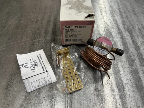 NEW Emerson 065871 Thermal Expansion Valve AACE 1-1/2 ZW195, 3/8”, Outlet 1/2”