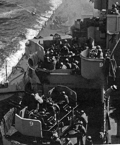 Attaque kamikaze japonais sur l'USS Missouri 8"x 10" Seconde Guerre mondiale Seconde Guerre mondiale Seconde Guerre mondiale photo 306 - Photo 1/1