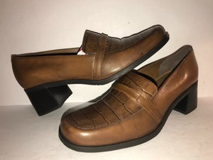 naturalizer chunky heel