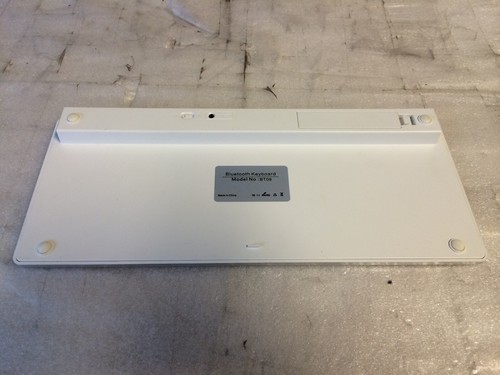 Rii BT09 Wireless Bluetooth Keyboard - Picture 3 of 4