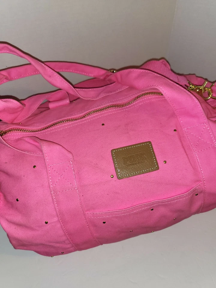 RARO Victoria's Secret ROSA Bolso de Lona Gimnasio Fin de Semana Rosa Caliente Tachuelas 2012 VS Foto 2 de 4