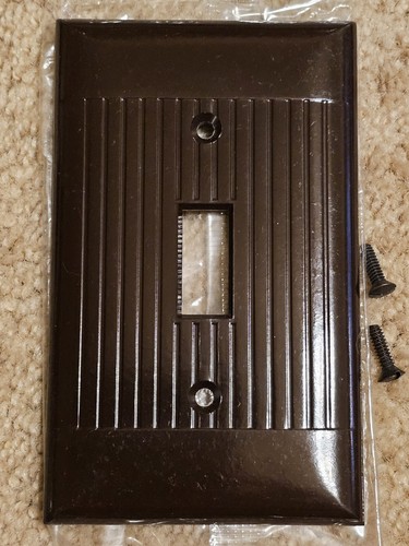 Placa Interruptor Pared Palanca Única Acanalada Baquelita Marrón MCM Sierra D-1 Nuevo de Lote Antiguo - Imagen 5 de 6