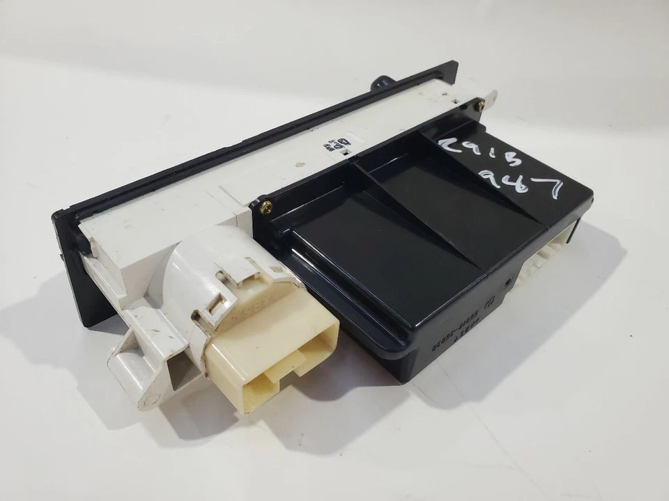 2001 2002 2003 2004 Toyota Tacoma OEM Temperature Control Missing Center Knob - Image 3 of 4