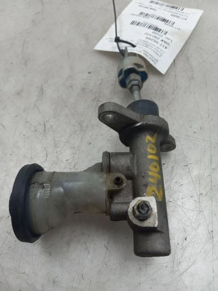 CILINDRO MAESTRO EMBRAGUE MT 90-95 TOYOTA 4RUNNER 2,4 L 4x4 Foto 3 de 4