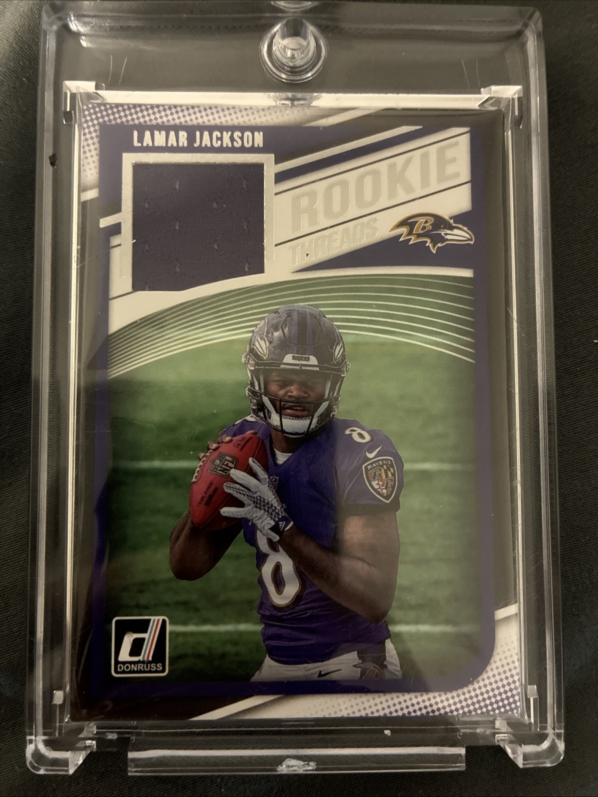 2018 Panini Donruss - Rookie Threads Lamar Jackson #17 (MEM, RC)