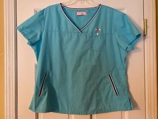 KOI BY KATHY PETERSON Ashley Scrub Top Winged Heart Pockets Women  s