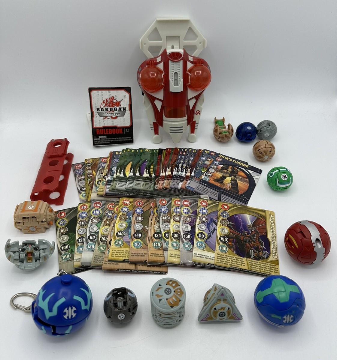 爆丸（BAKUGAN）本体とカードゲームセット Amazon.com: Bakugan, Battle Brawlers Starter Set with Transforming