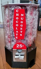NEW IN BOX NUGGET-MATIC HERSHEY'S CHOCOLATE NUGGETS CANDY VENDING MACHINE 25cent