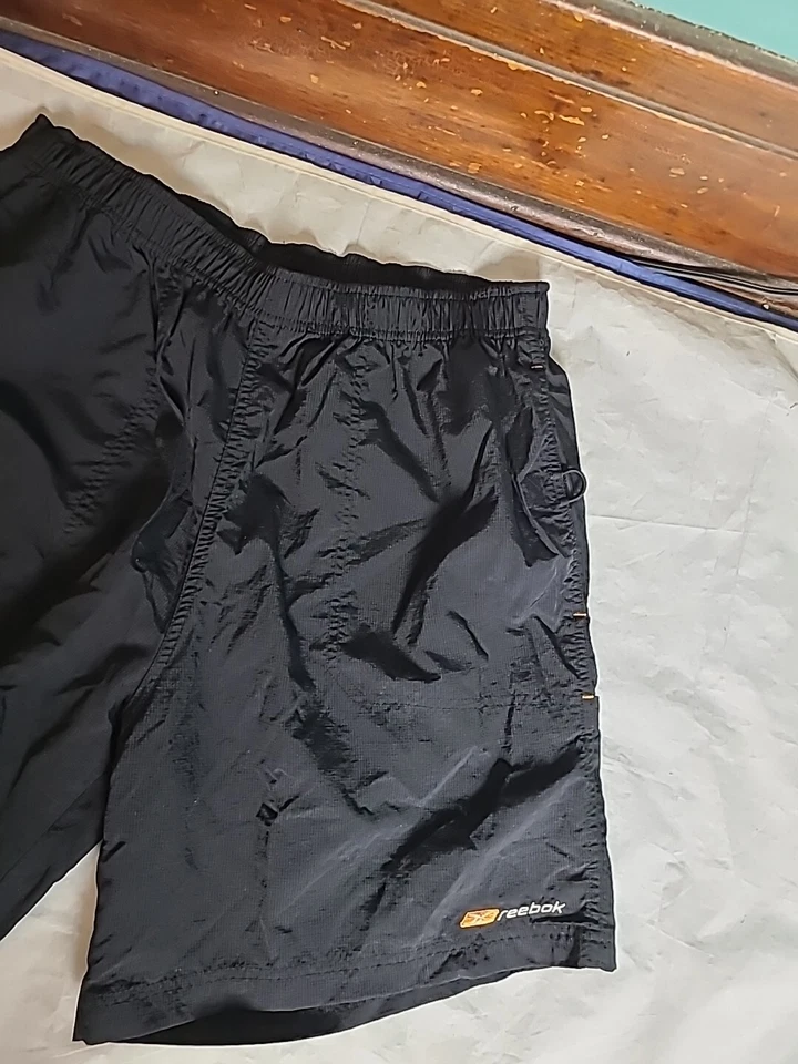 Vintage 90s Reebok Men's Size Large L Spell Out Above Knee Shorts Black Nylon - Image 4 of 4