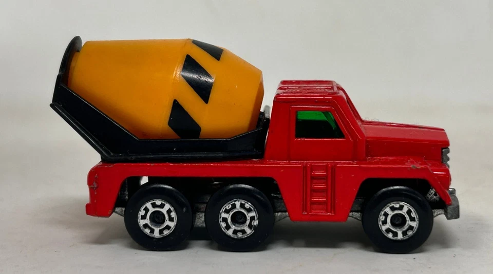 Camión Matchbox Superfast 19 de cemento rojo vintage Foto 2 de 4