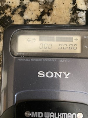 Vintage Sony Walkman MD Digital Recording Portable Minidisc MZ-R2