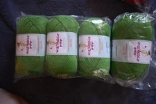 Stitch Nation by Debbie Stoller Washable Ewe 100% Wool 9 skeins red green purple