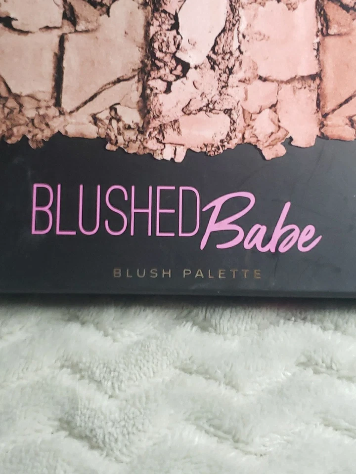 L.A. Girl, Blush Palette, Blushed Babe GBL422- 0.14 oz. (x4)- NEW IN BOX - Image 2 of 4