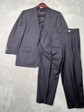 Ermenegildo Zegna Suit Mens 43R 38 Navy Pinstripe Wool Made Italy Neiman Marcus