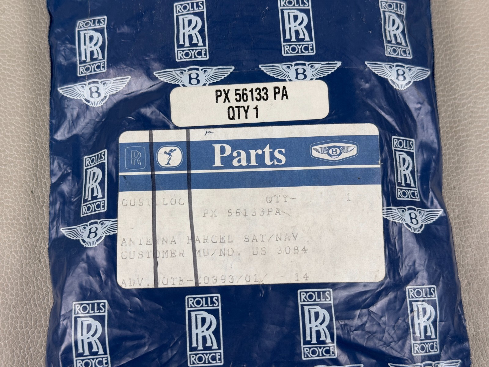 ROLLS-ROYCE BENTLEY ORIGINAL ANTENNA PARCEL SAT/NAV KIT OEM #PX56133PA