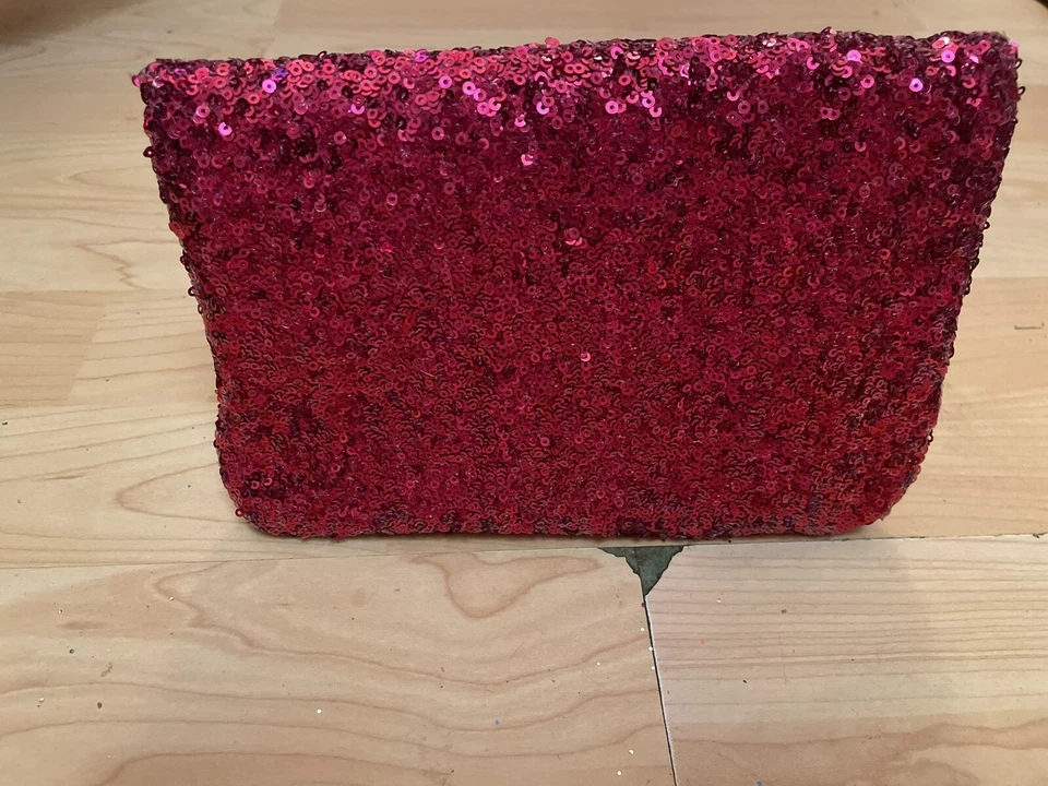 Cartera sin asas DEUX LUX roja y plateada con moño brillante lentejuelas con espejo 9x6"" Foto 2 de 4