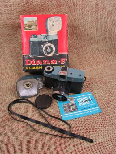 Vintage Diana F Lomography Flash 120 fotocamera pellicola con scatola, istruzioni e flash - Foto 1 di 5