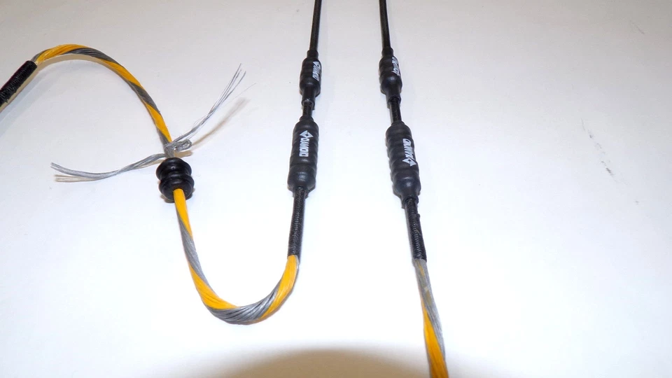 Bowtech Carbon Icon (Silver & Yellow) OEM String & Cable (Full Set) - Image 2 of 3