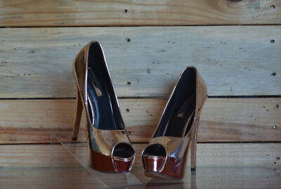 Liliana Riri Mirror Metallic Rose Gold Peep Toe Pump Size 8