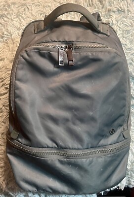 Classic LULULEMON City Adventure Green Nylon Backpack  display picture 3