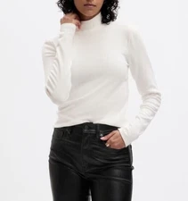 GAP Modern Mockneck T-Shirt #757773