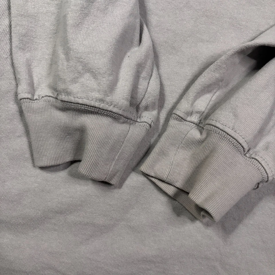 Camiseta Disney Star Wars The Mandalorian Spirit Adulto Grande Gris Grogu Foto 3 de 4