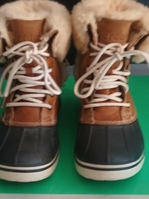 Crocs AllCast Duck Boot Women's Size 9 Brown Black Faux Fur Lined Winter Boots