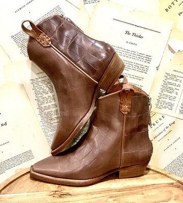 Free People We The Free Wesley Ankle Boot Western Lt Brown Croc Leather 37/7 NEW