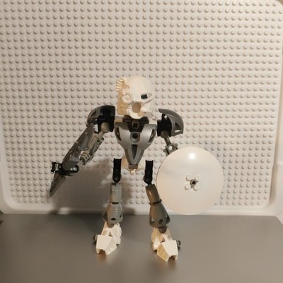 LEGO BIONICLE: Kopaka Nuva (8571) - Complete, no instructions or canister