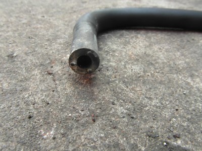 Vauxhall CORSA C 00-06 Rocker to Inlet Manifold Breather Pipe Hose 