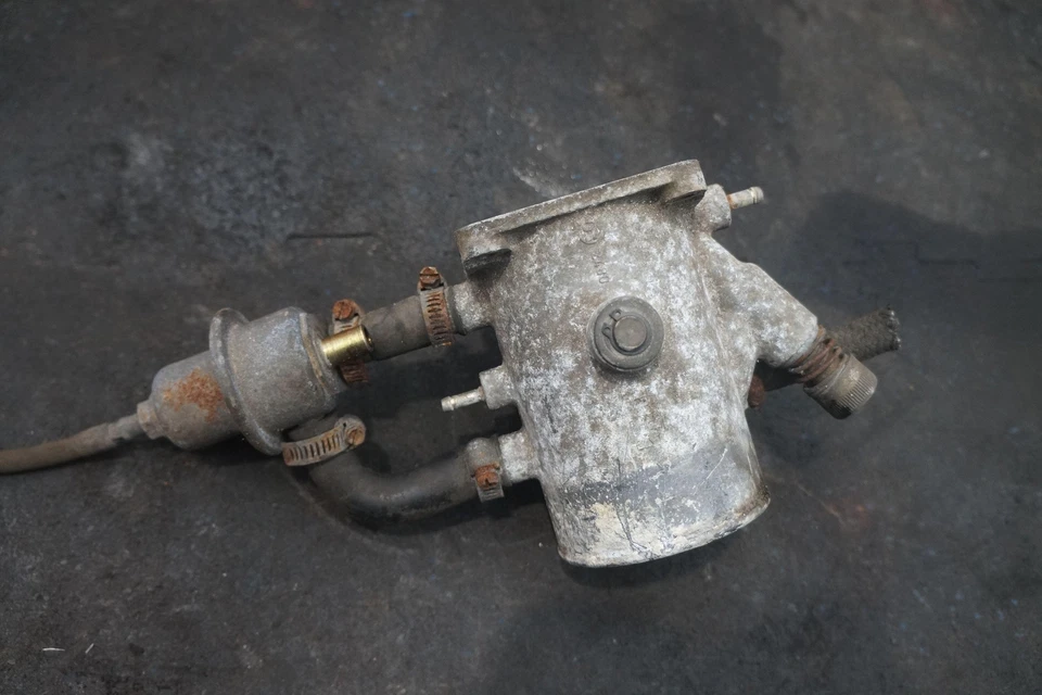 Dispositivo de medición de aire de la válvula del cuerpo del acelerador 3,0 L V8 OEM Ferrari Mondial 8 1982 308 Foto 4 de 4