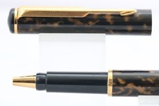 Vintage (c1997) Parker Rialto lackierter Staub Kugelschreiber, GT