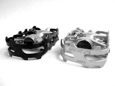 shimano spd pedal Shimano PD-M821 Saint SPD Pedals