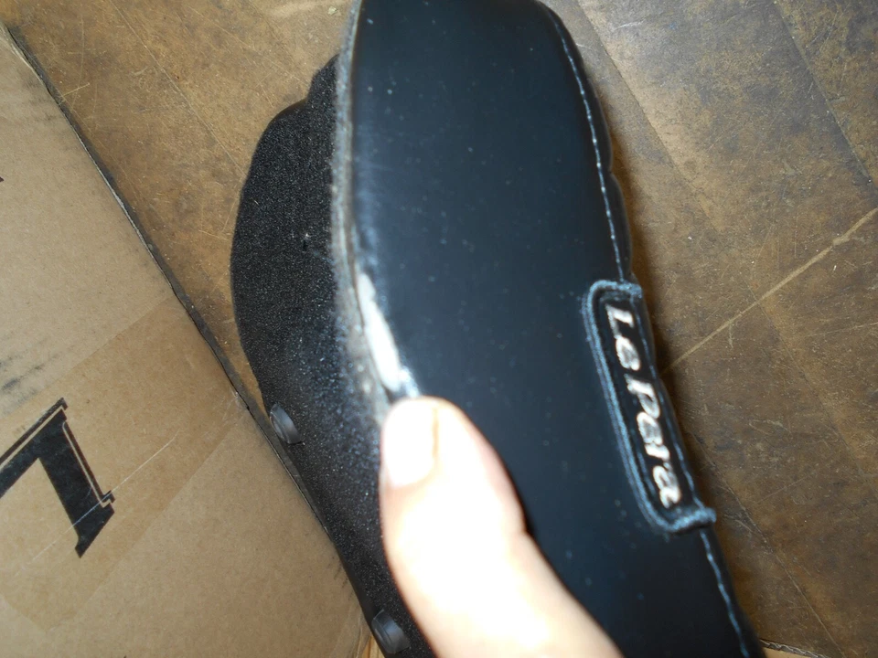 Le Pera - LK-357PT - Asiento individual Streaker, plisado Foto 3 de 4