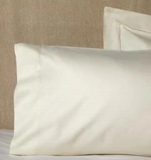 Sferra Tesoro Ivory Standard Pillowcases - Pair