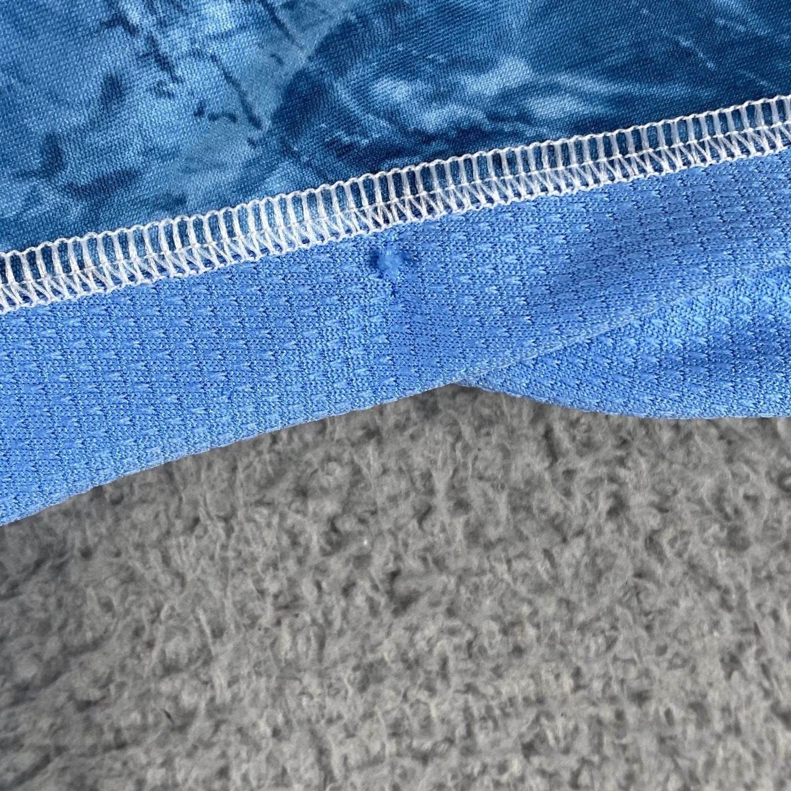 Huk Performance Lightweight Performance Hoodie Me… - image 5