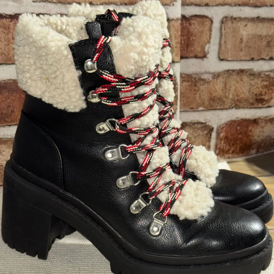 Botas Universal Thread tamanho 8.5 Whimsygoth Streetwear  - Imagem 2 de 4